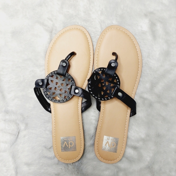 New Dolce Vita Gotie Brown/Black Laser Cut Thong Sandals S53 - Picture 2 of 8